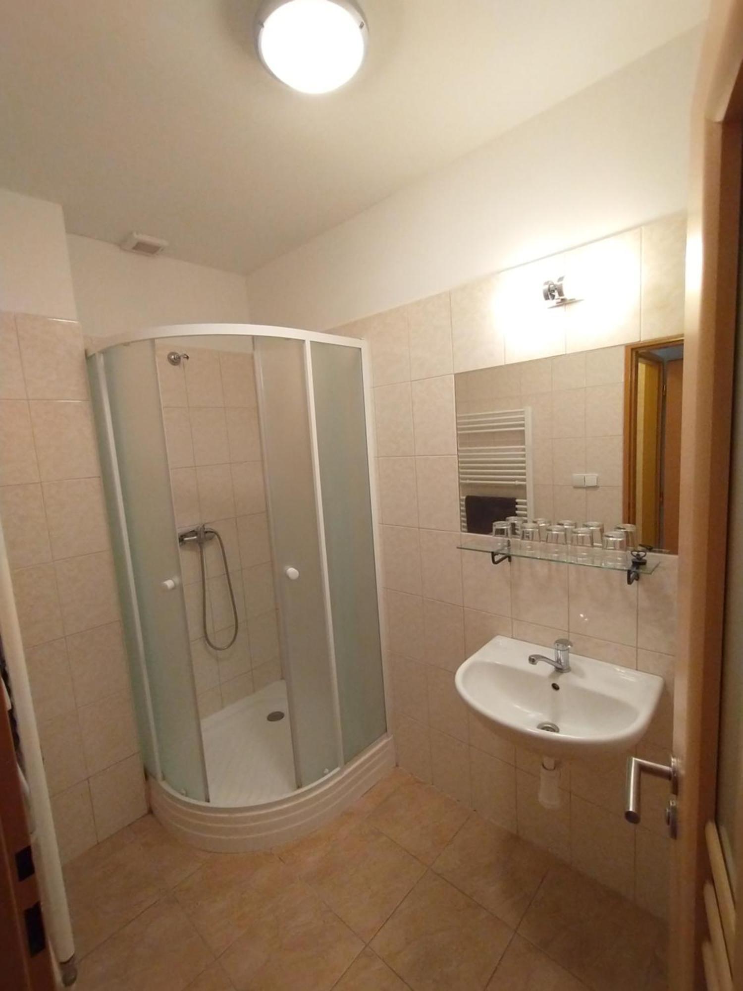 Penzion Lihovar *** Rouchovany Habitación foto